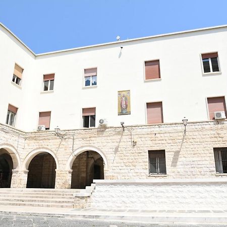 Palazzo Del Carmine Hotel Бари Екстериор снимка